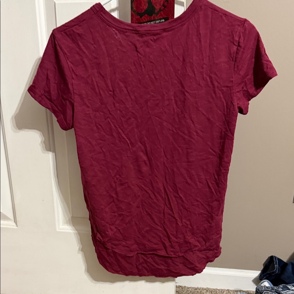CHRLDR Women's Short Sleeve Scoop Neck Tee in Wine Burgundy size xs worn once - Picture 2 of 2